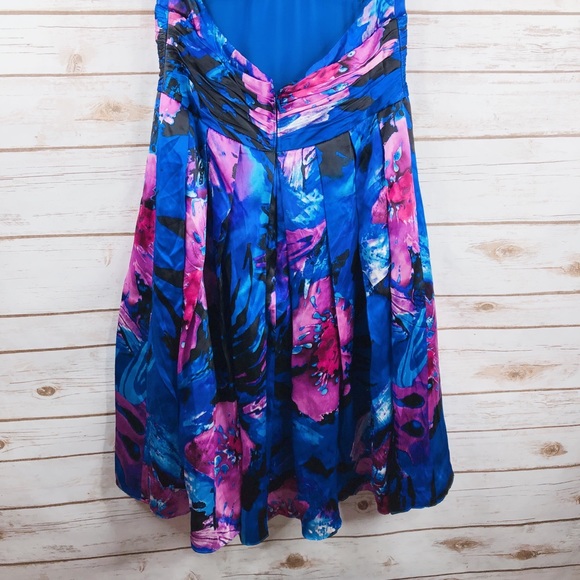 Adrianna Papell floral silk fit flare halter dress - Picture 7 of 8